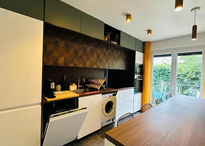 An Exceptional Apartment, 20 Min Paris, 10 Min Orly Airport, 30 Min Disney, 25 Min Versailles, Parking Free