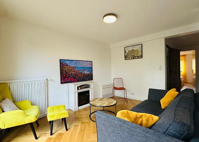 An Exceptional Apartment, 20 Min Paris, 10 Min Orly Airport, 30 Min Disney, 25 Min Versailles, Parking Free