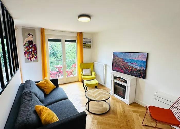 An Exceptional Apartment, 20 Min Paris, 10 Min Orly Airport, 30 Min Disney, 25 Min Versailles, Parking Free