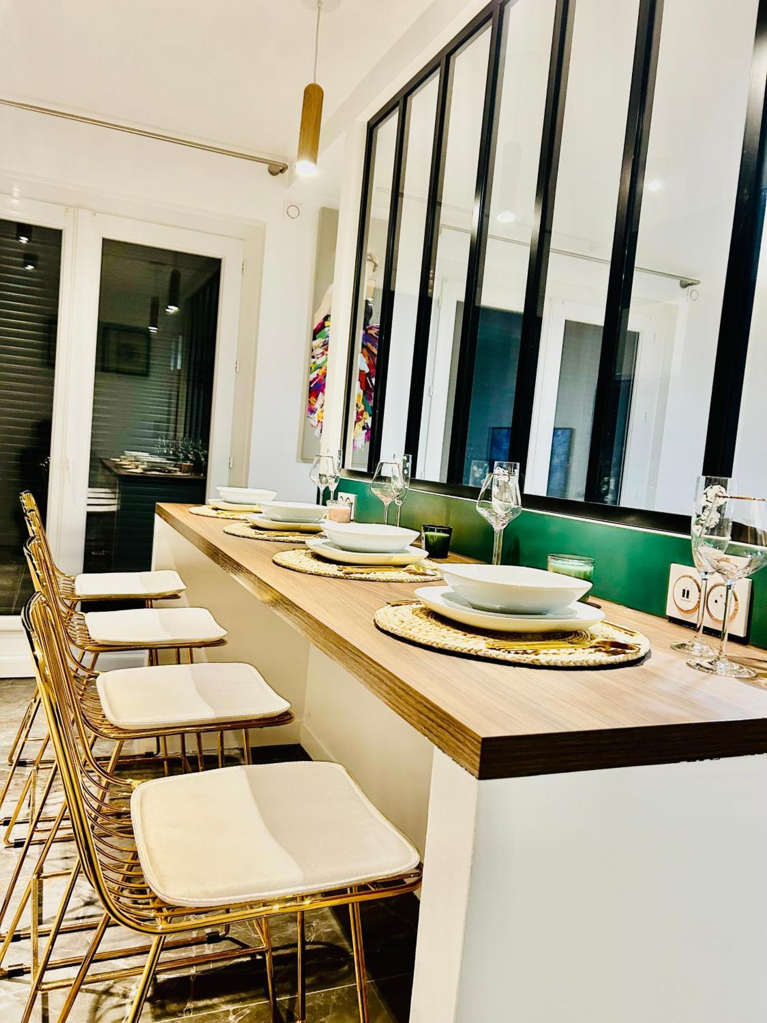 Apartment An Exceptional Apartment, 20 Min Paris, 10 Min Orly Airport, 30 Min Disney, 25 Min Versailles, Parking Free Antony