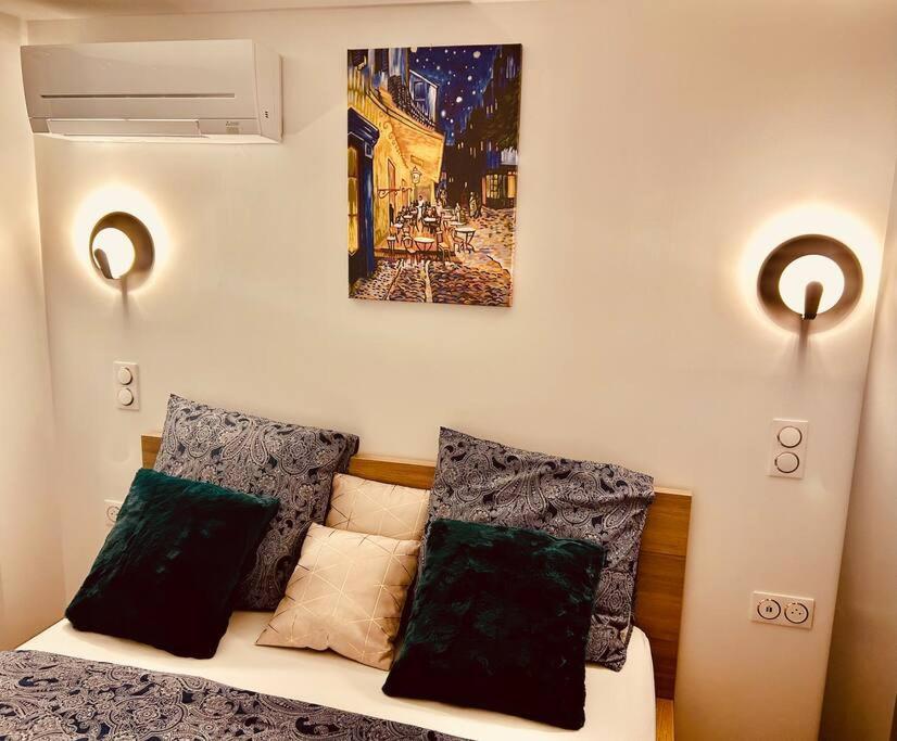 An Exceptional Apartment, 20 Min Paris, 10 Min Orly Airport, 30 Min Disney, 25 Min Versailles, Parking Free Apartment *