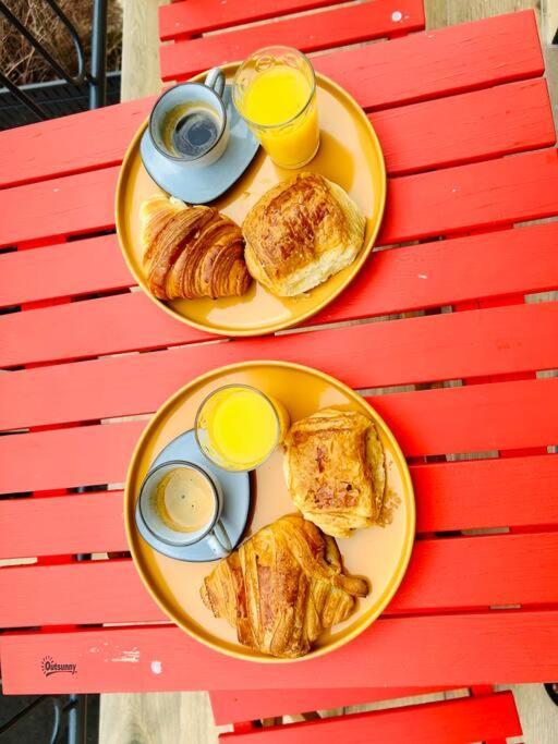 An Exceptional Apartment, 20 Min Paris, 10 Min Orly Airport, 30 Min Disney, 25 Min Versailles, Parking Free Apartment *