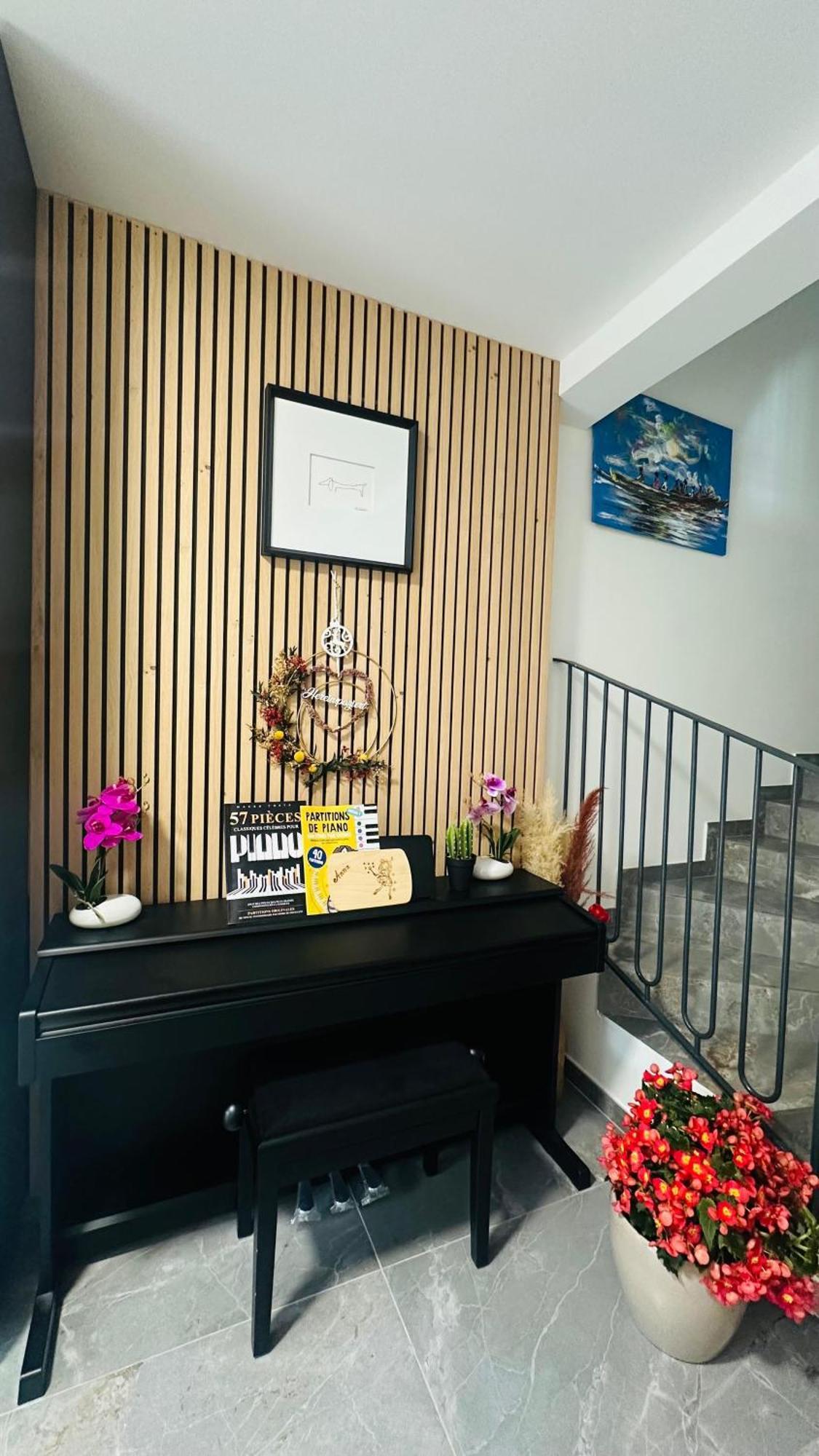 An Exceptional Apartment, 20 Min Paris, 10 Min Orly Airport, 30 Min Disney, 25 Min Versailles, Parking Free *